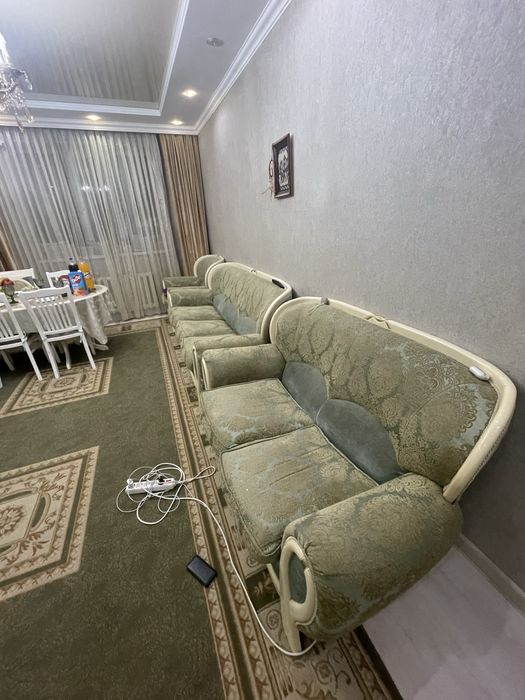 Продам мягкую мебель. Шикарного качества. В отличном состоянии.