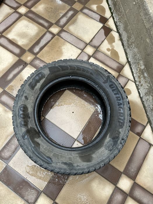 Продам зимний шины goodyaer 265/60/18