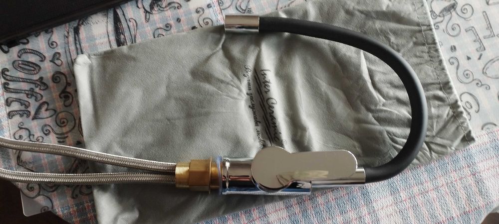 Смесител за кухня с гъвкава лебетка