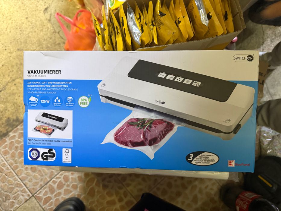 Вакуум машина за вакуумиране SWITCH ON.