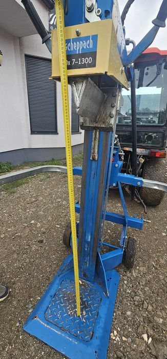 Vand crepator lemne dupa tractor hidraulic 
Foarte robust 
Adus