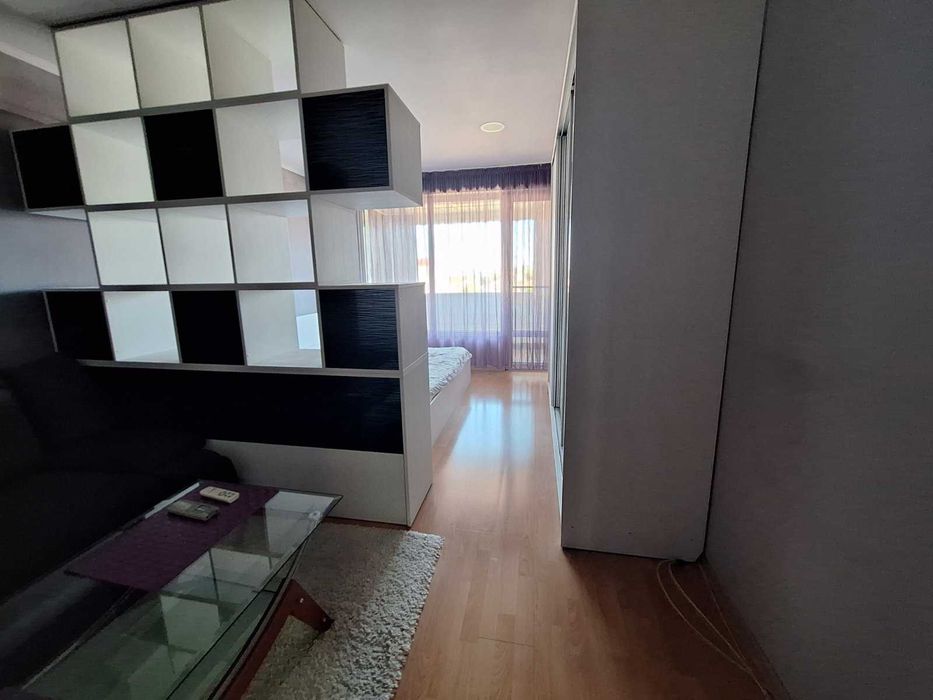 Продава 3 - стаен апартамент