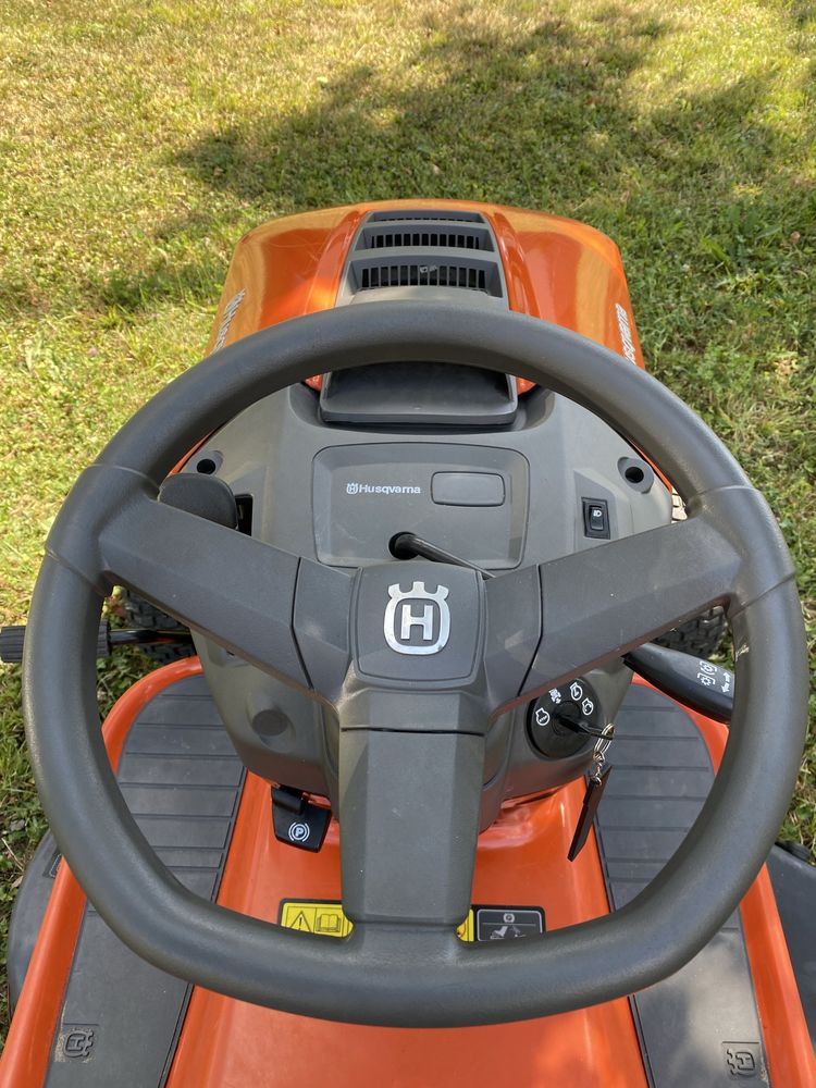 Тракторна Косачка Houqsvarna T38