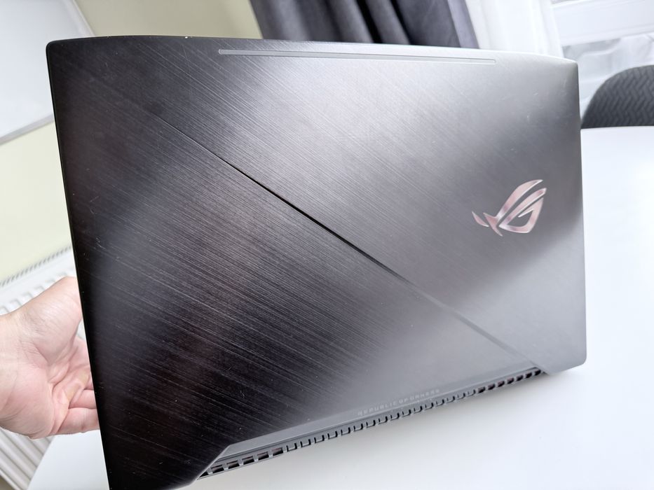 ASUS ROG Strix GL503 –i7, GTX1050Ti, 16GB RAM, SSD+HDD, gaming