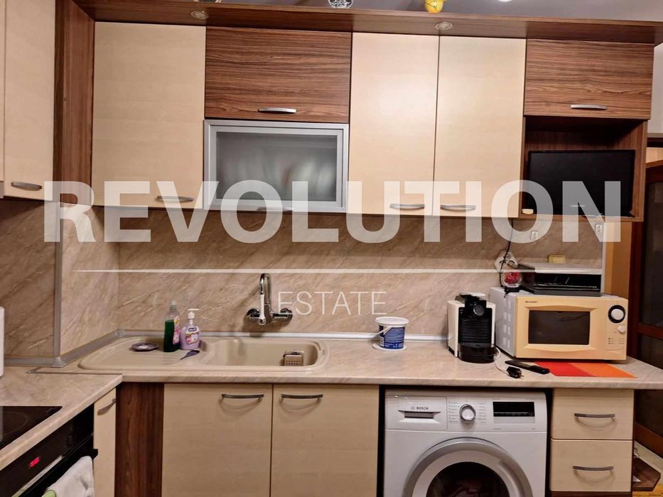 Дава се под наем Двустаен апартамент в Варна, Младост 1 - 65 кв.м за 375 € - Снимка #1