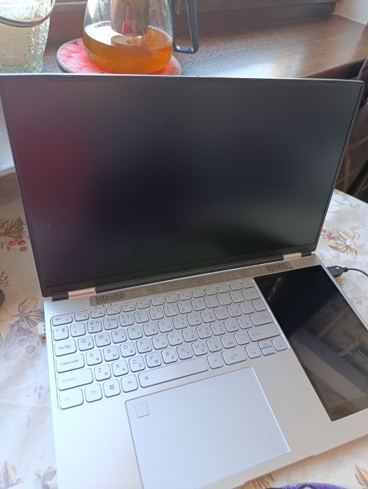 Ноутбук  "ЛЕОН" не пользованный