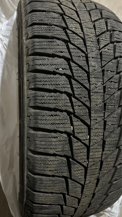 Шины Triangle 215/50 R17 в отличном состоянии