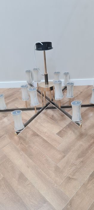 Люстра новая срочно