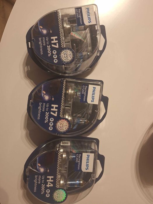 Set Becuri H7 sau H4 55W 12V Racing Vision GT200 Philips +200%