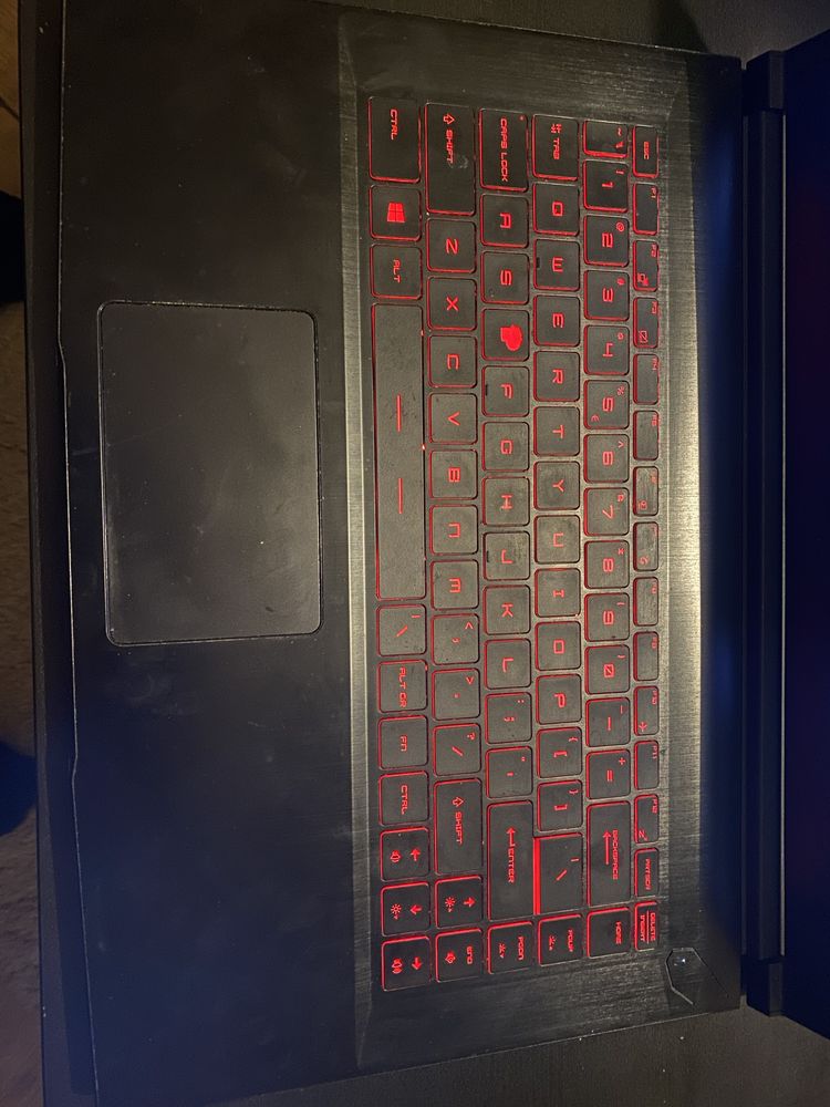 Laptop msi GF63 gtx 1050