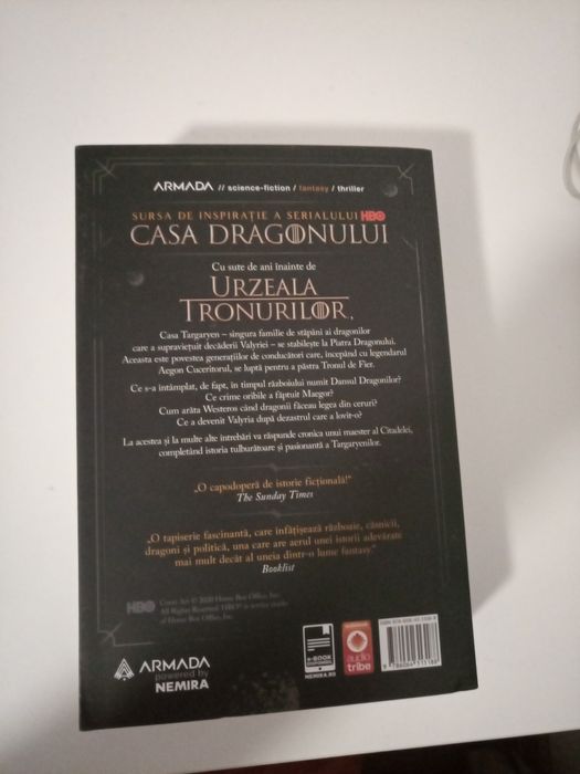 Carte, Casa Dragonului, Foc și Sânge, George R.R Martin