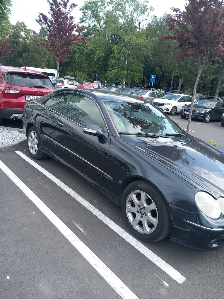 Vând Mercedes CLK 2.7 CDi