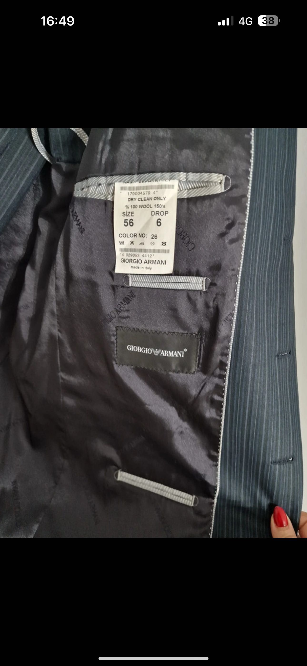 Vând costum bărbătesc Giorgio Armani