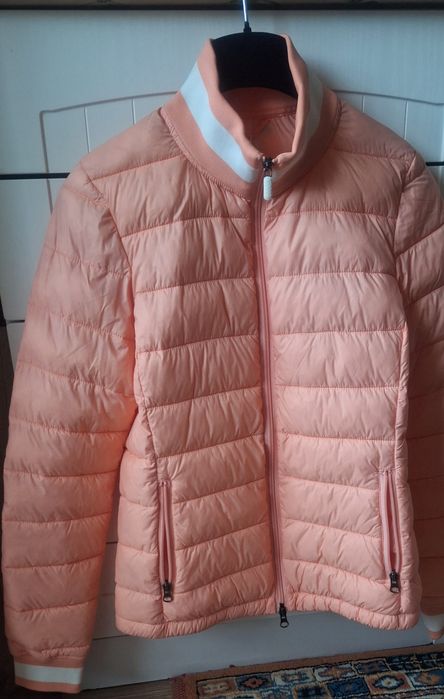 Juvia ново преходно яке