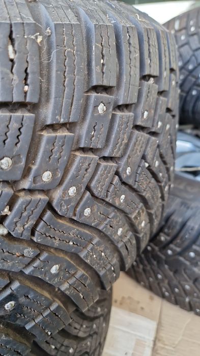 Anvelope Iarnă Continental 235 65 17