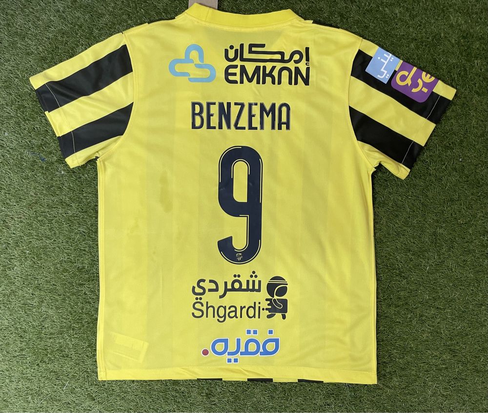 Тениска на Ал Итихад с Бензема за 2023/24