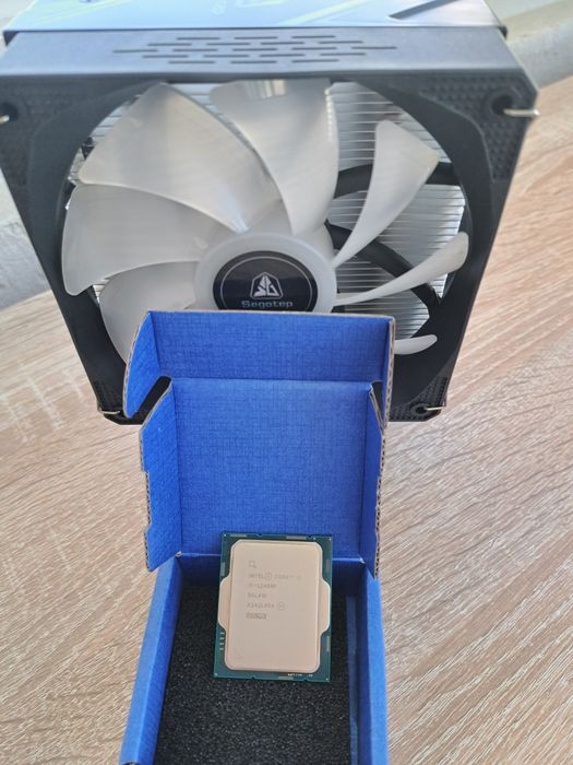 Intel i5-12400f + cooler Segotep Lumos G4