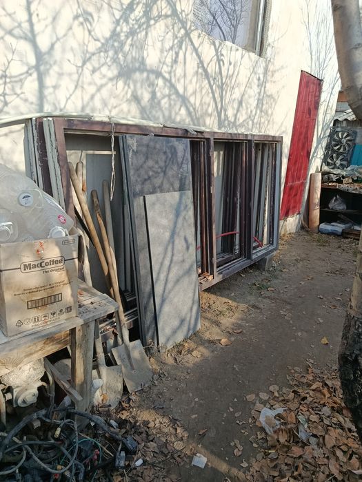 Продается окна б/у. Размеры 140на240