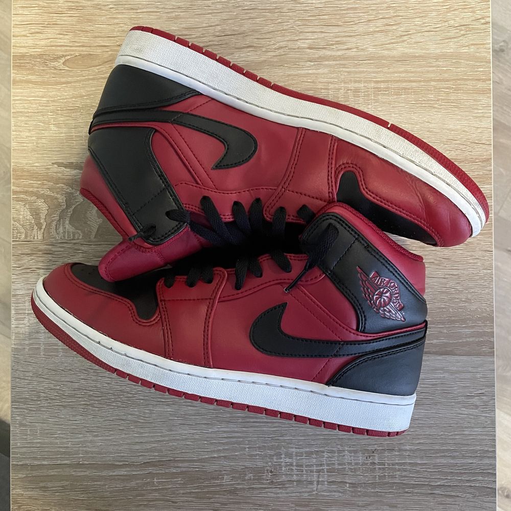 Nike Air Jordan 1 Mid "Reverse Bred" [NO BOX]