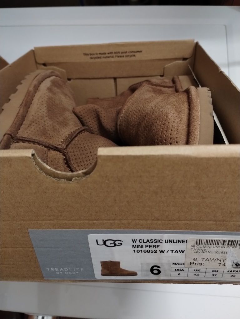 Pantofi UGG W Classic Unlined Mini Perf 1016852 W/Taw