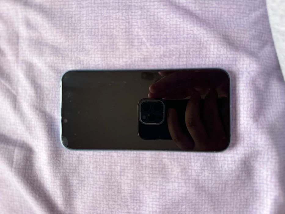 Iphone 13   ios 26 отличный