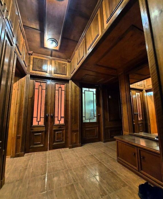 Аренда . Садик Азимова 4/4/5.