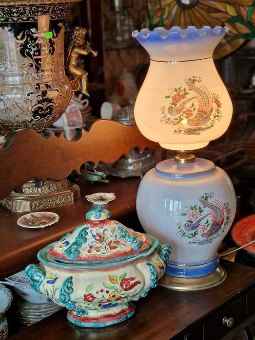 Lampa mare din sticla opalina