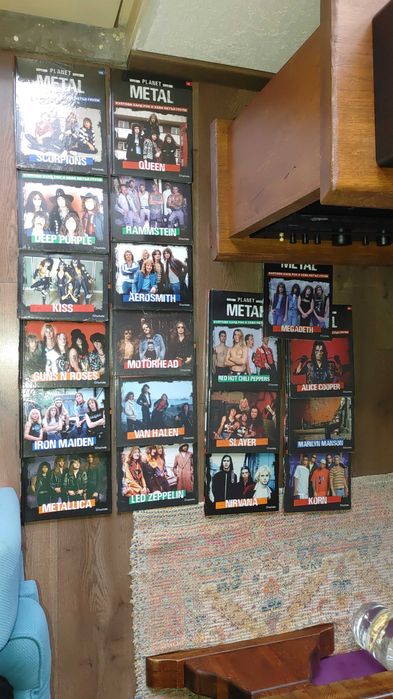 Planet Metal. Колекция от рок и метъл музикални книги.