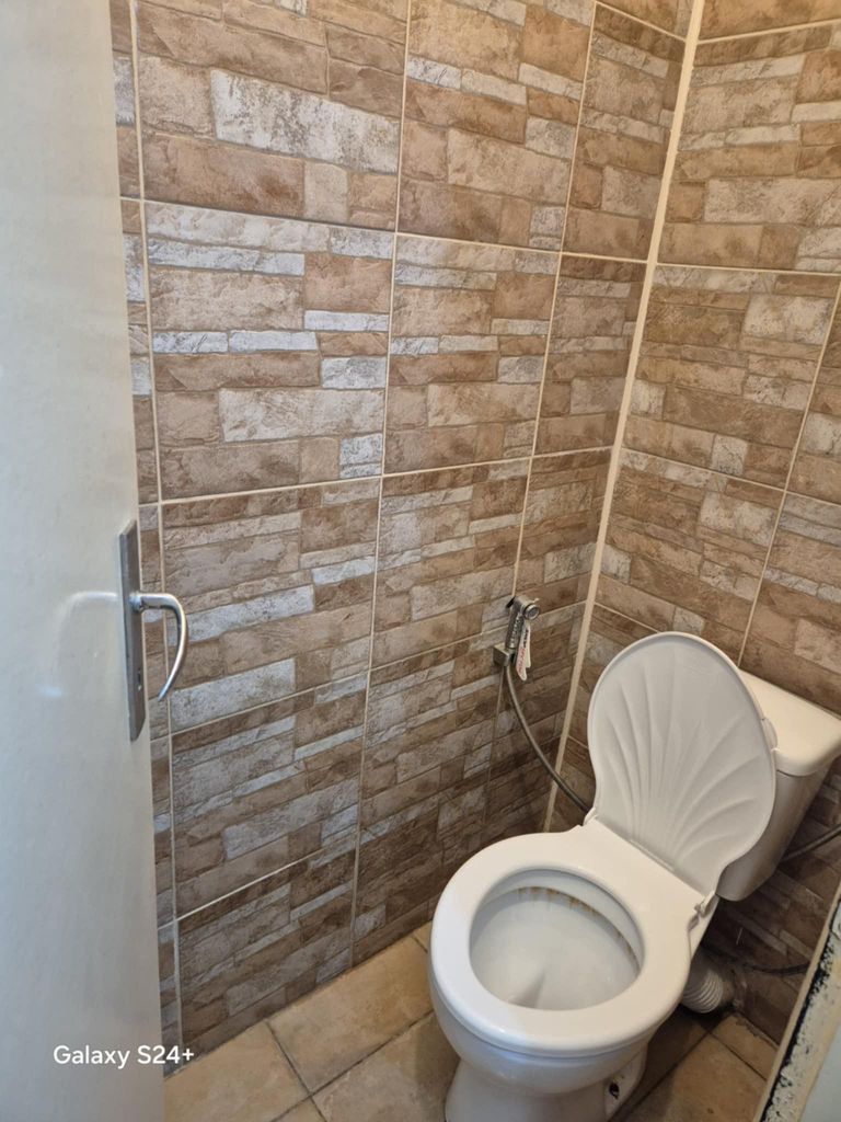 Дава се под наем Тристаен апартамент в Асеновград - 78 кв.м за 280.5 € - Снимка #7