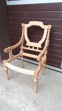 De vânzare scaune din lemn masiv