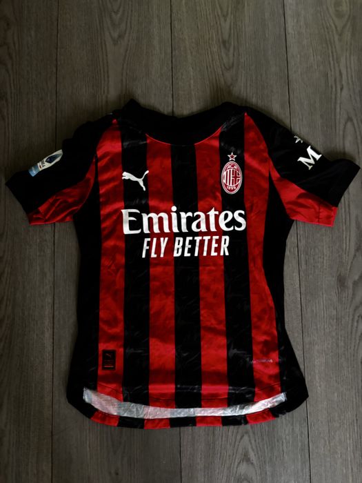 Ac Milan home jersey Modric