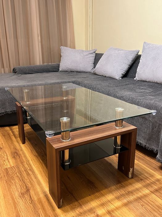 Холна стъклена маса