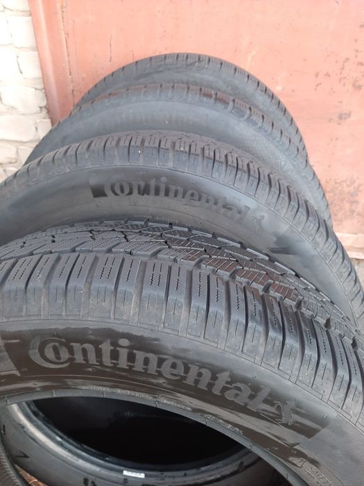 Продам шины 255/55/19 континенталь