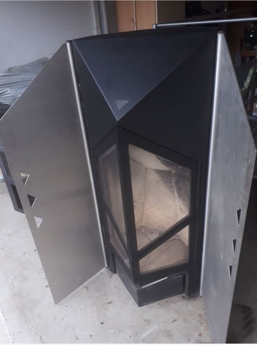 Vand 2 bucati soba tip şemineu