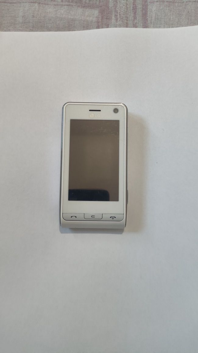 lg ku990i Alb pentu colectie