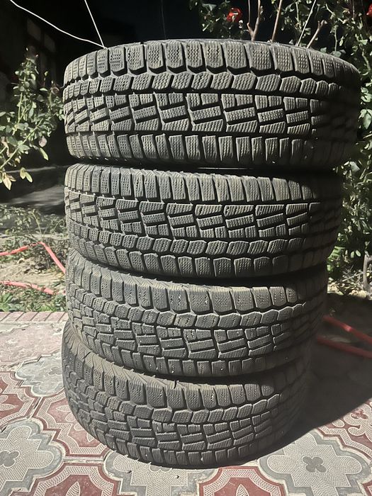 Шины зимние 185/60 R15 комплект