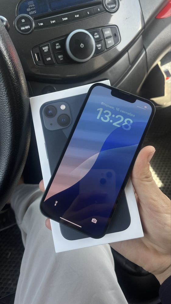 iPhone 13 128Gb ideal