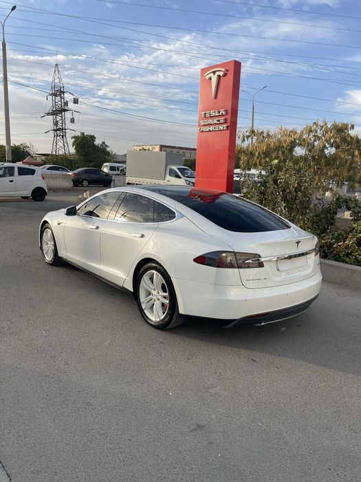 Tesla model s performance 85kw,plus