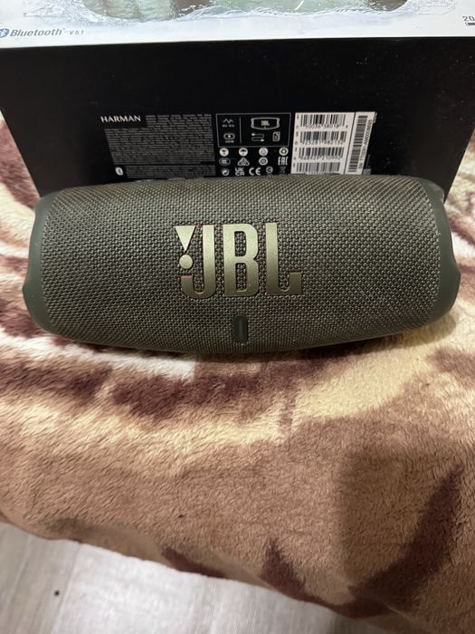 Портативна тонколана JBL Charge 5