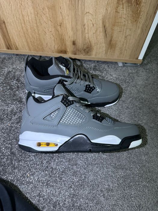 Air Jordan 4 Retro White Thunder