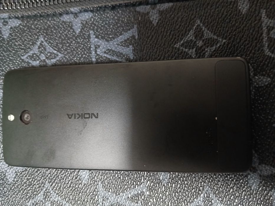 Assalom alekum telefon sotiladi Original Nokia 515 Black Qora rang