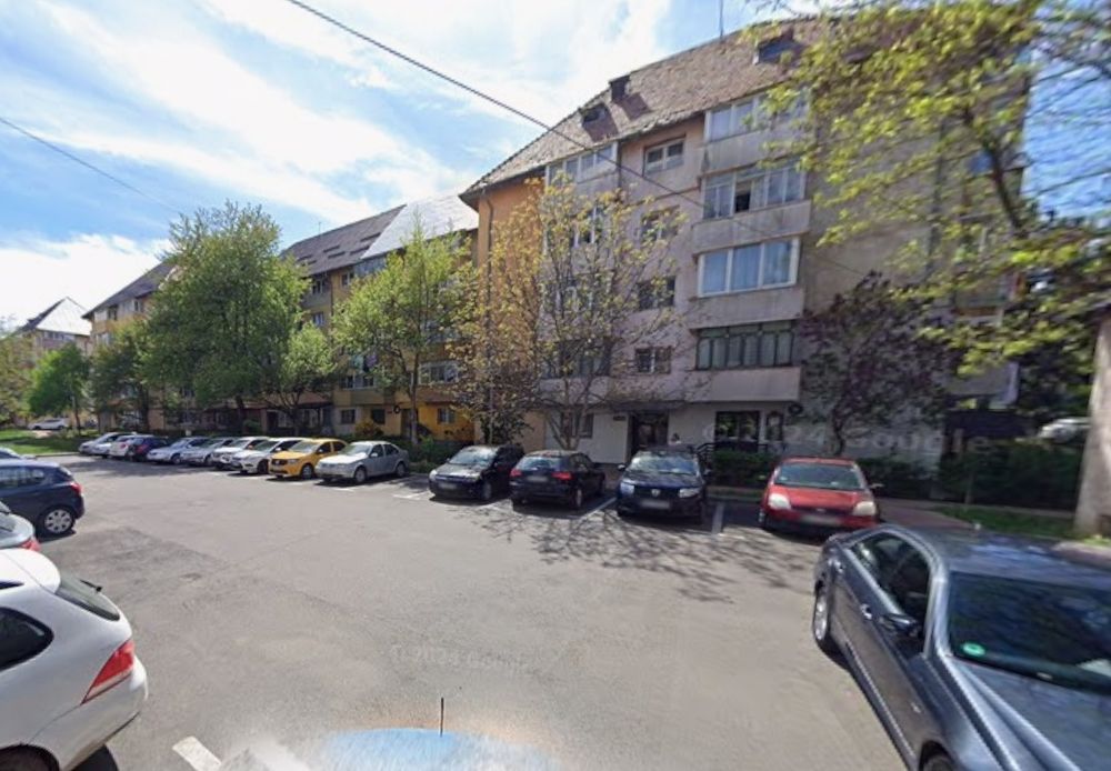 Apartament 2 camere decomandat, etaj 1, Obcini - strada Rulmentului