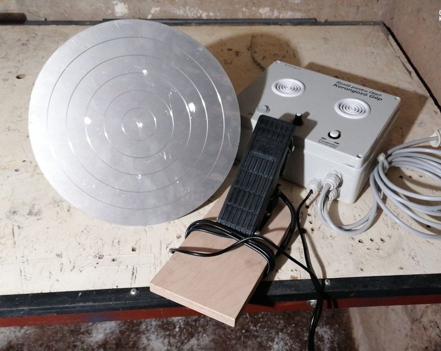 Roată de olărit NOU.