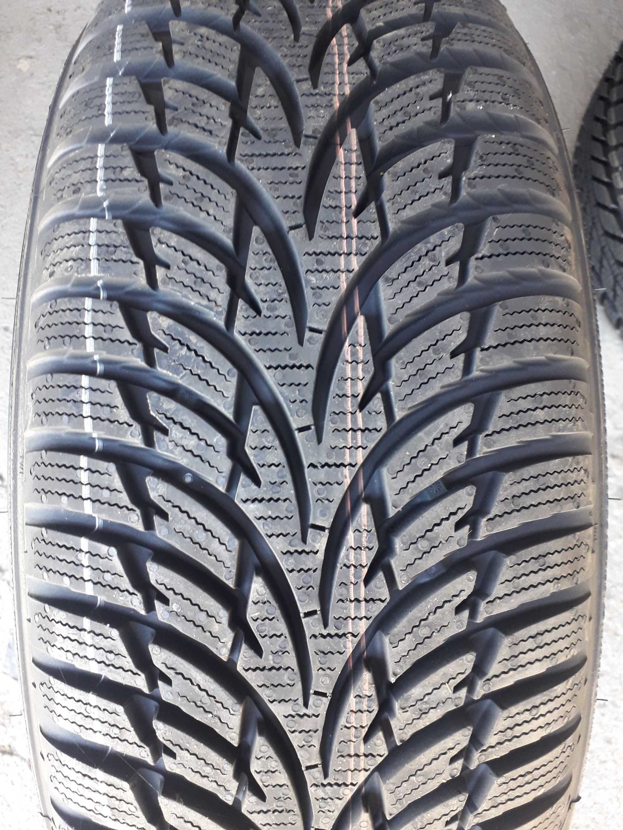 Нови зимни гуми R16 195/55 Nokian WRD3 AllWeatherPlus RUN-FLAT 87H M+S