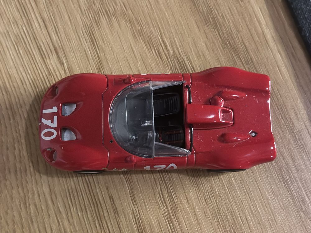 Alfa romeo метални колички 1:43