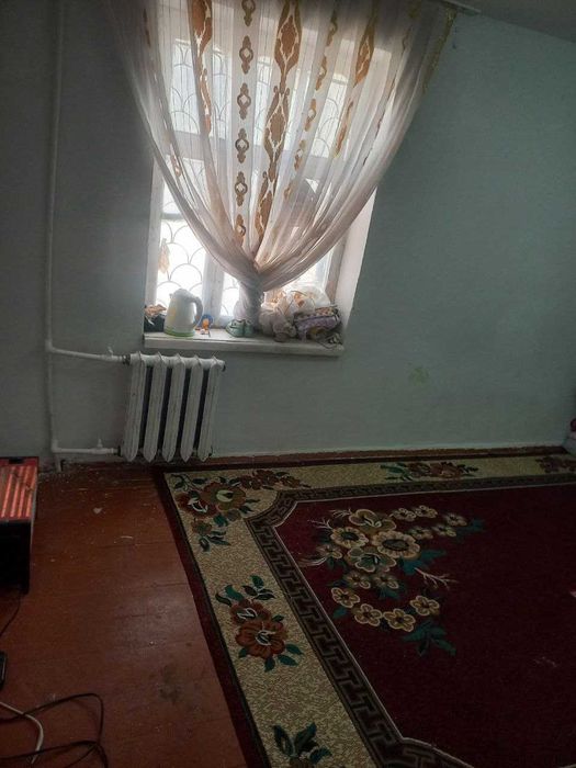 Olmaliq shahri Gorgazda 2 xonali 1 etaj Kvartira sotiladi