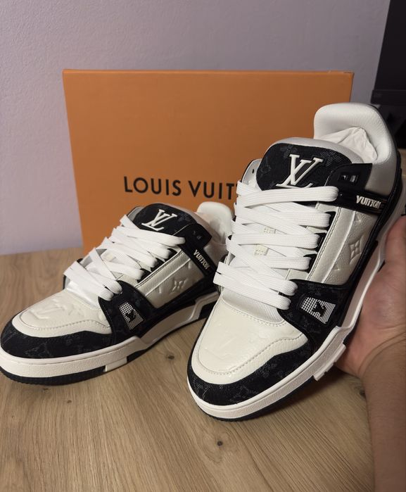 Louis Vuitton Sneakers