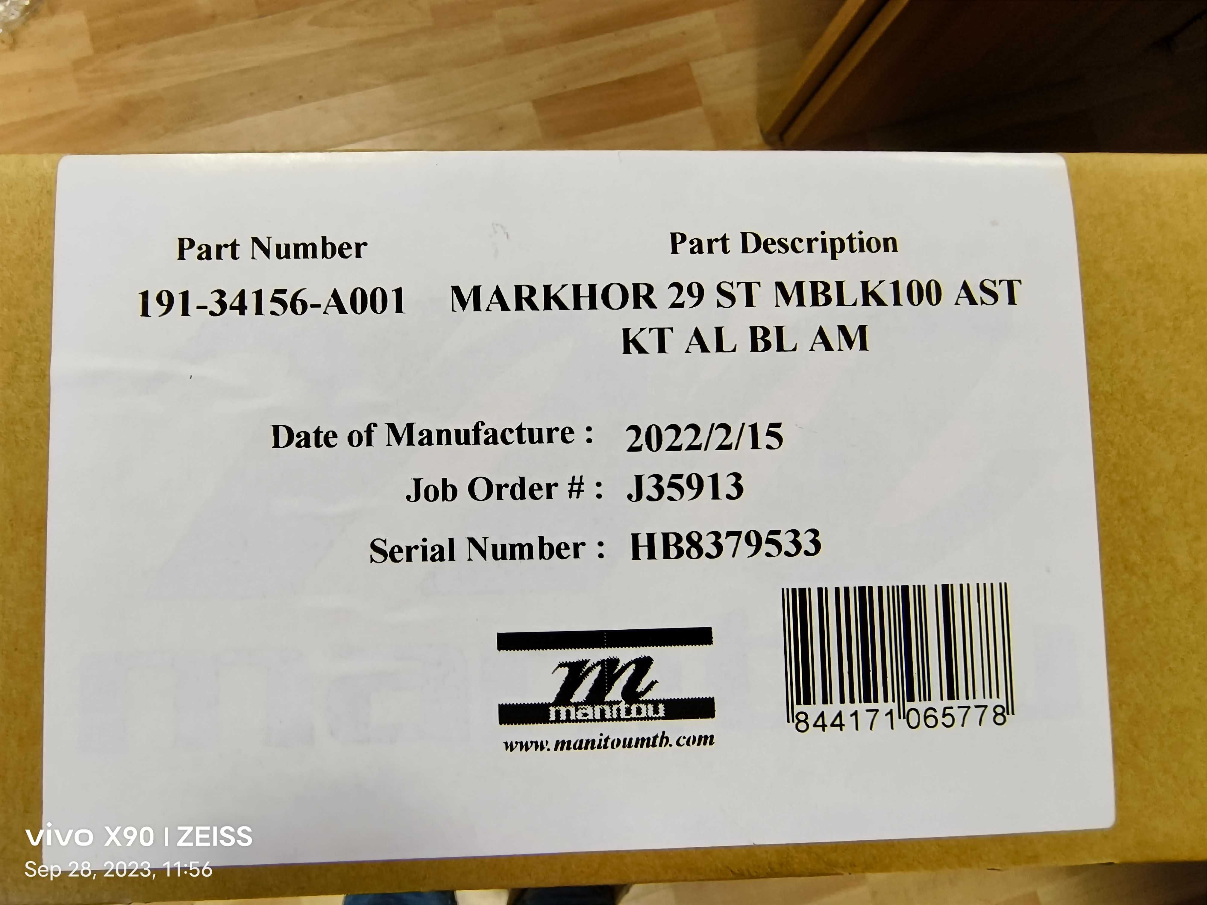 Вилка Manitou Markhor Soloair 29" 100mm ос 9х100 мм.