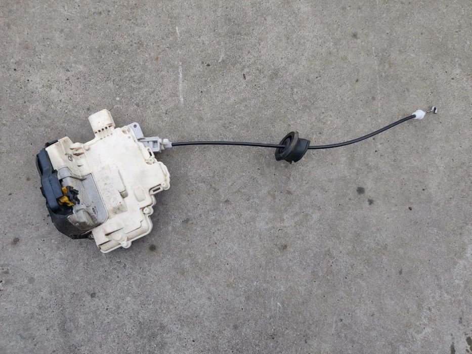 Broasca Incuietoare stanga dreapta Seat Exeo Audi A4 B7 8E2837015AA