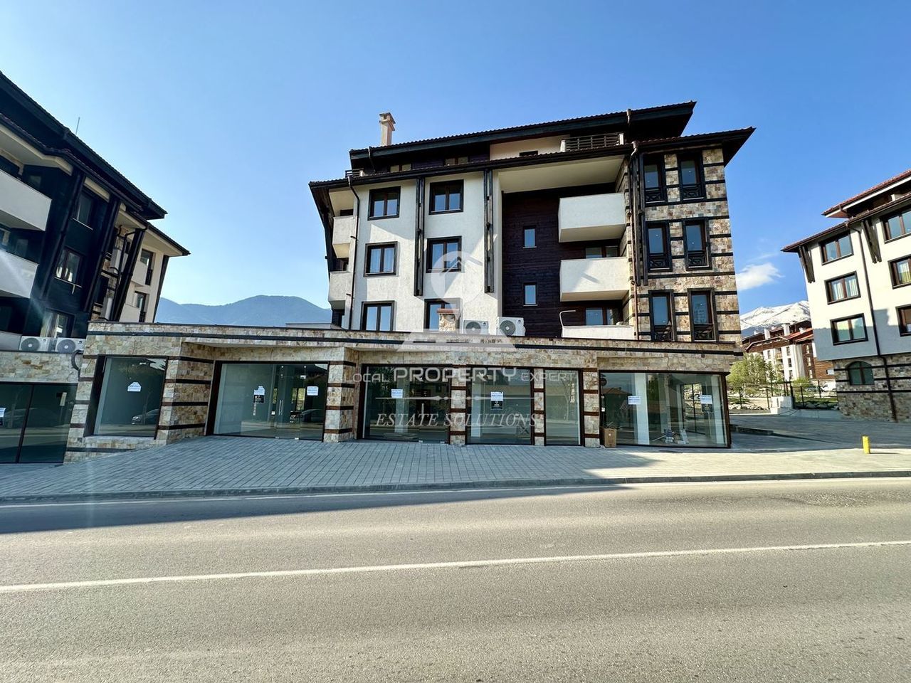 Продава се Магазин в Банско - 104 кв.м за 962 €/кв.м - Снимка #1